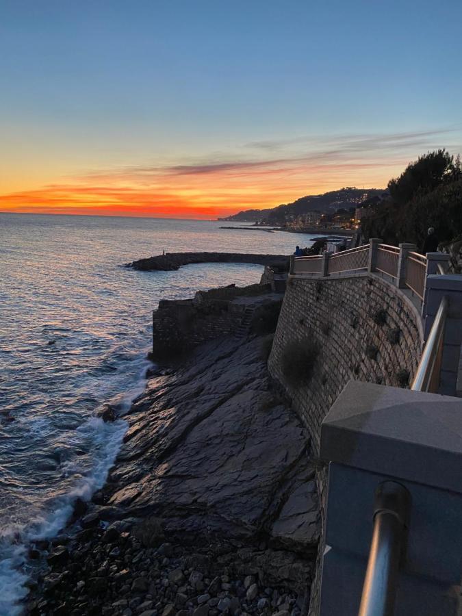 Appartamento Vista Mare Con Piscina Cala Di Sole อิมเปรีอา ภายนอก รูปภาพ