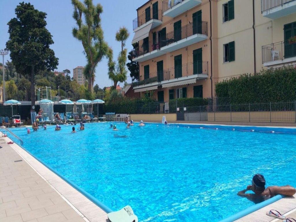 Appartamento Vista Mare Con Piscina Cala Di Sole อิมเปรีอา ภายนอก รูปภาพ